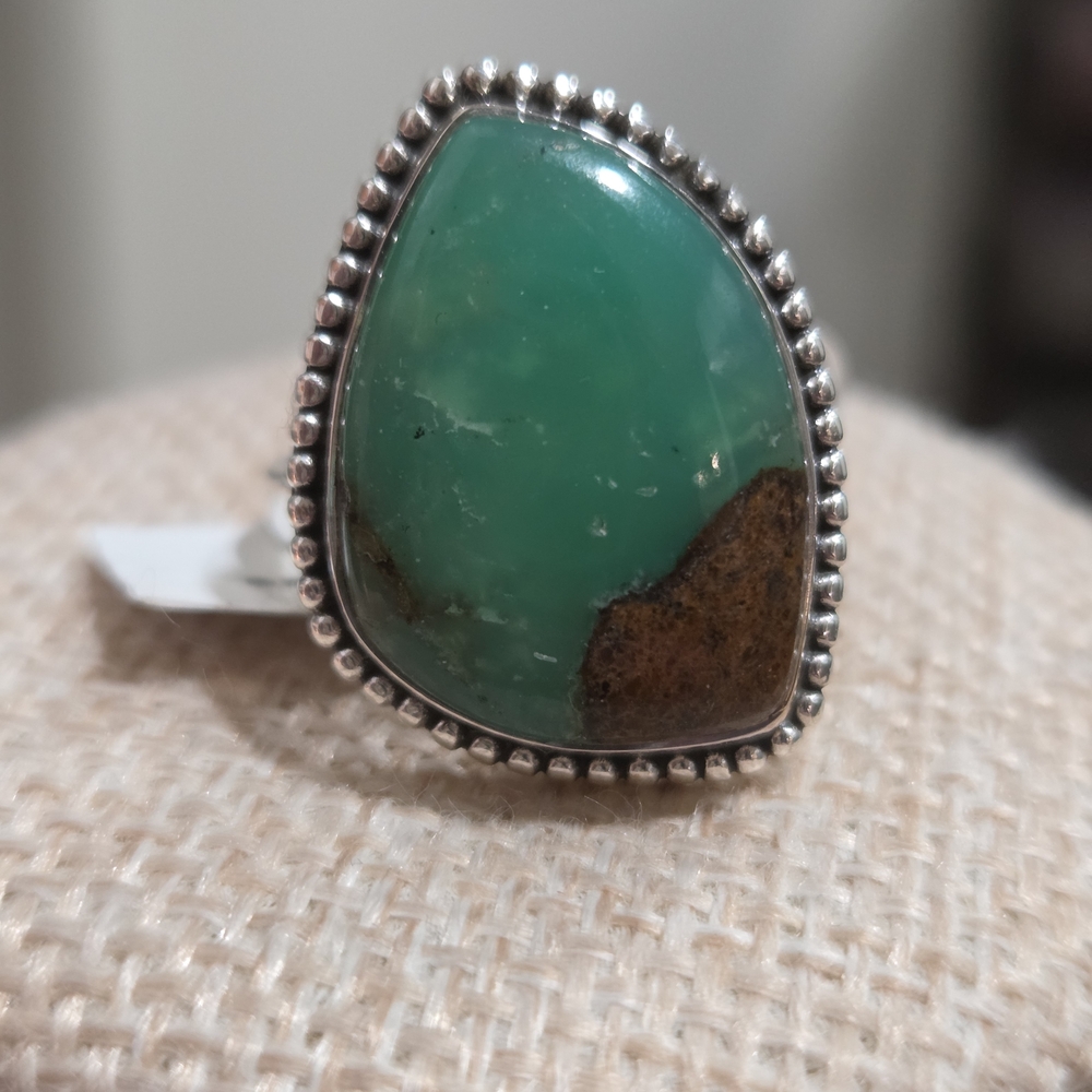 Elegant Green Chrysophrase Stone Ring